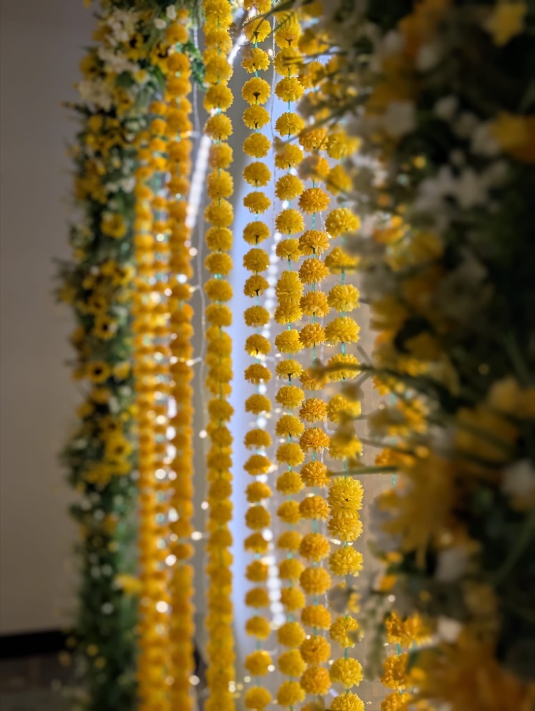 Traditional floor seating décor by Events by Faya, Ottawa