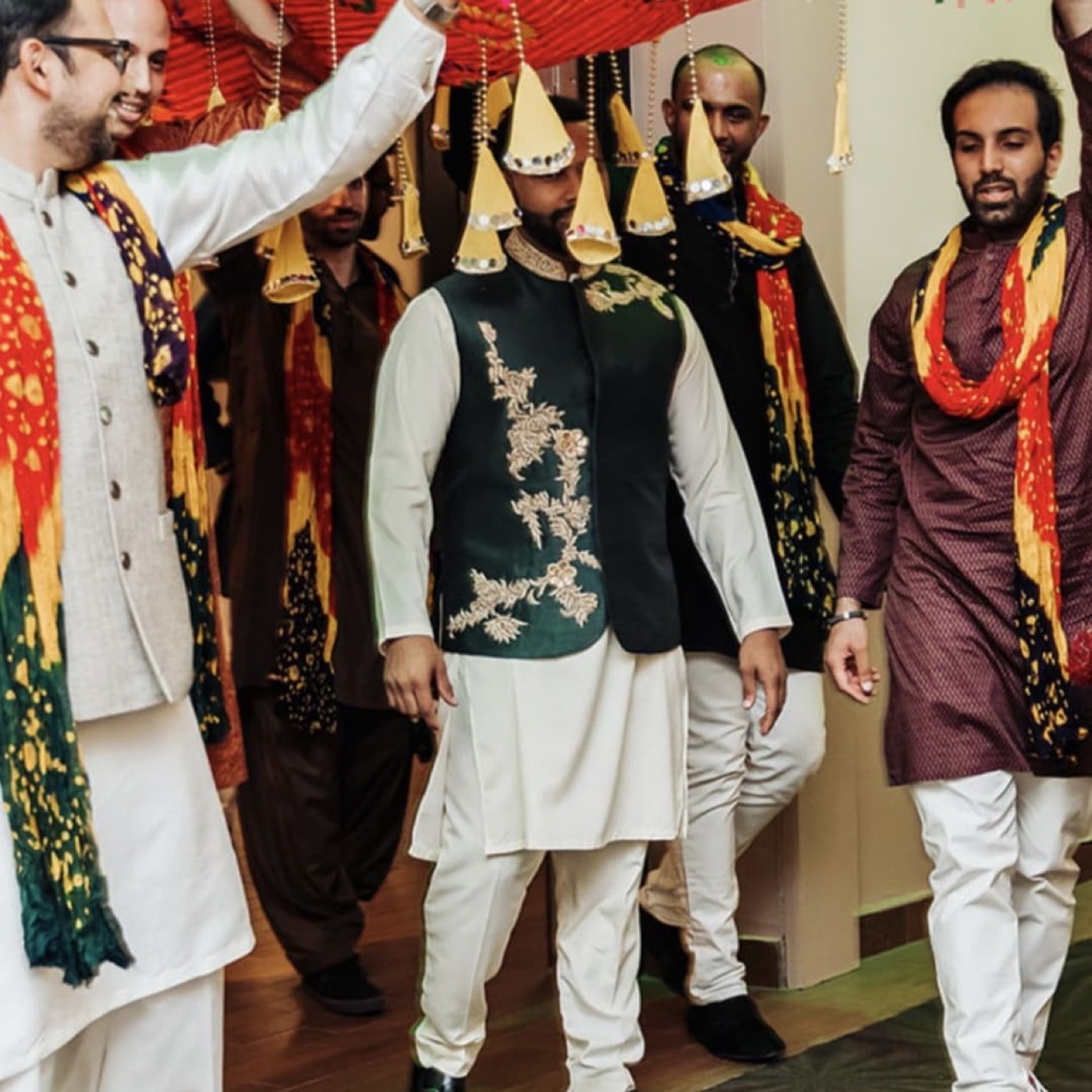 Bride or Groom entry dupatta chaddar for mayoun, mehendi or Sangeet — Faya