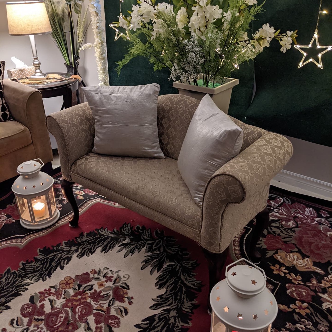 Elegant decore for small geathrings like Nikkah Engagement etc — Faya