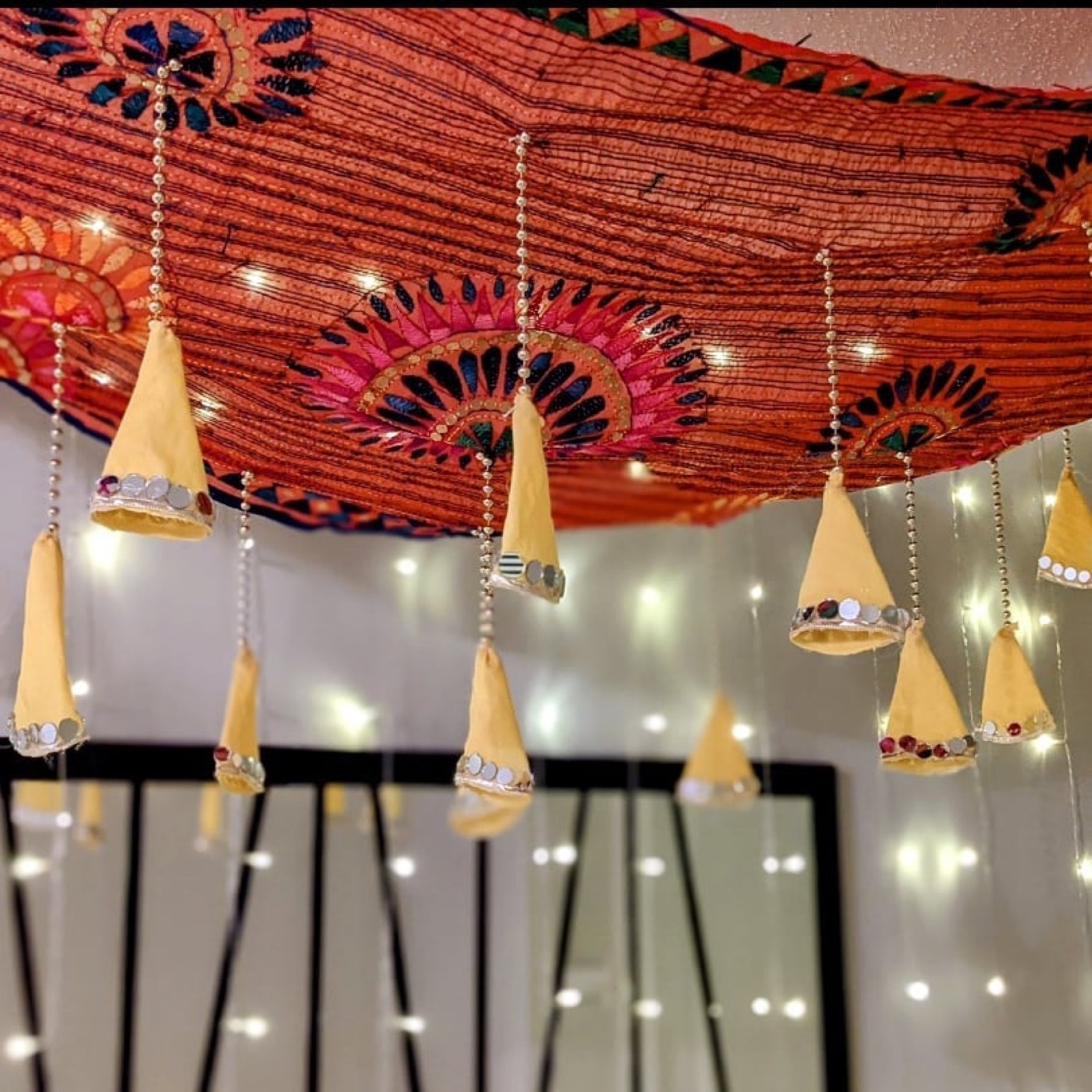 Bride or Groom entry dupatta chaddar for mayoun, mehendi or Sangeet — Faya