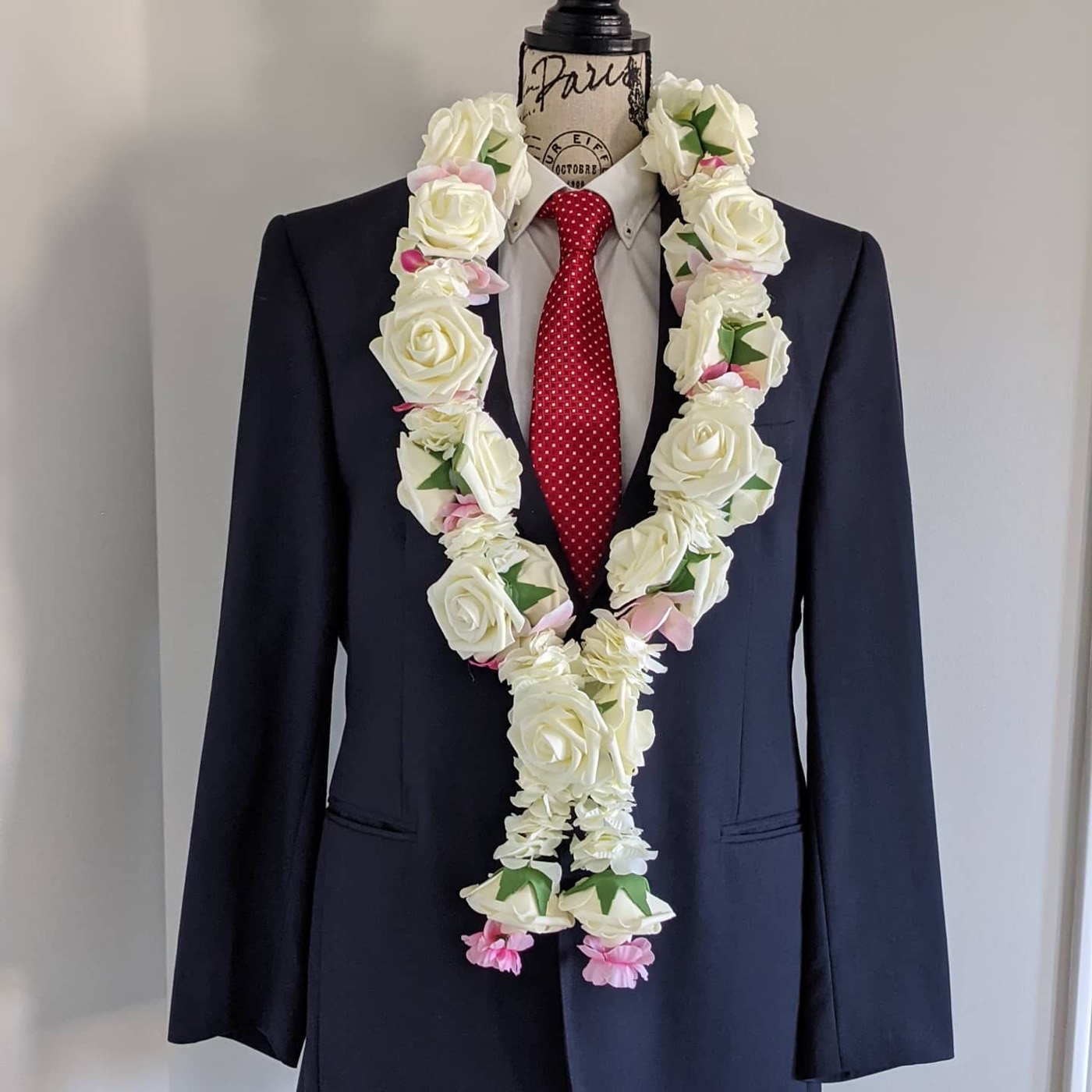 artificial Ivory rose garland for your special day for sale — Faya