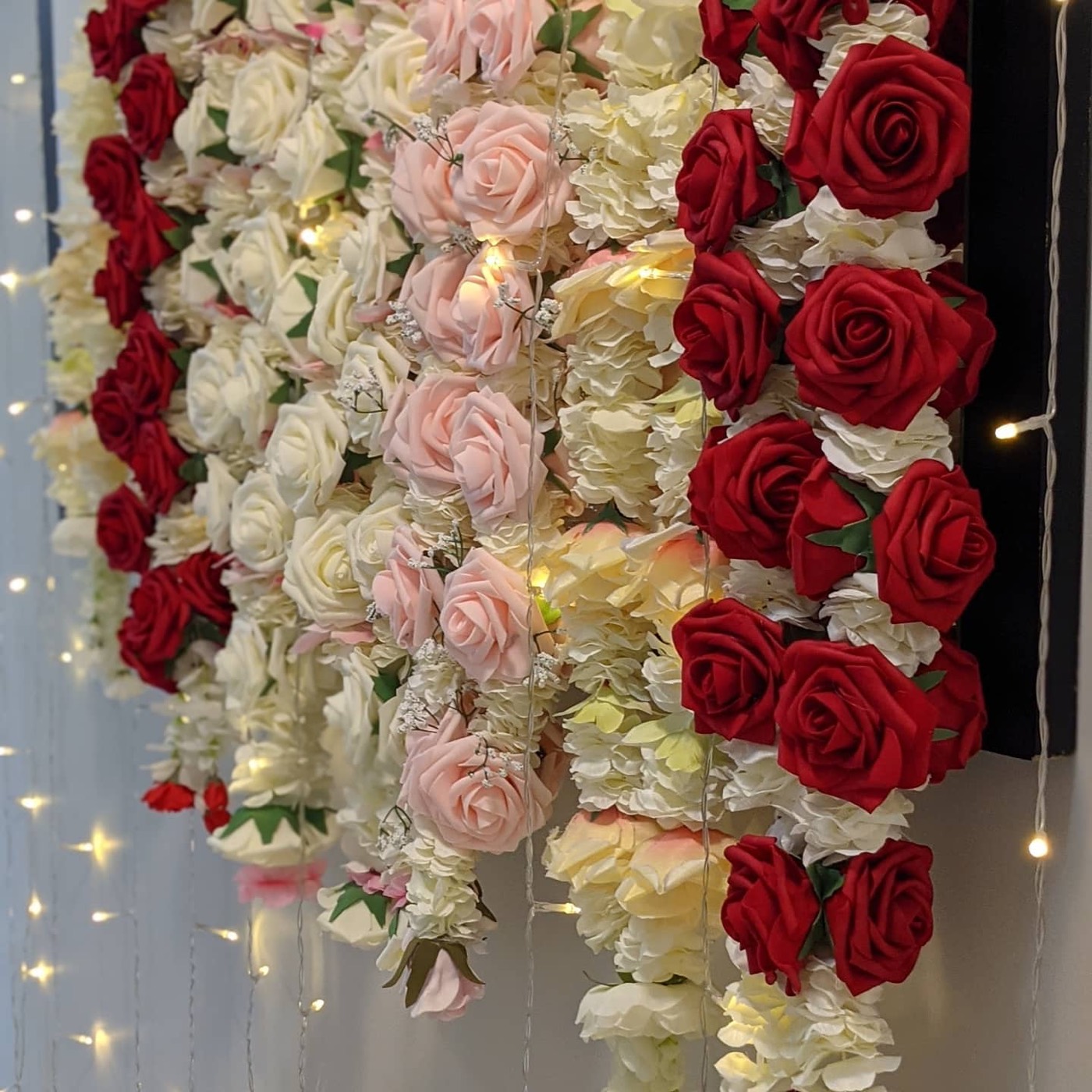 Varmala Beautiful floral garlands for bride and groom — Faya